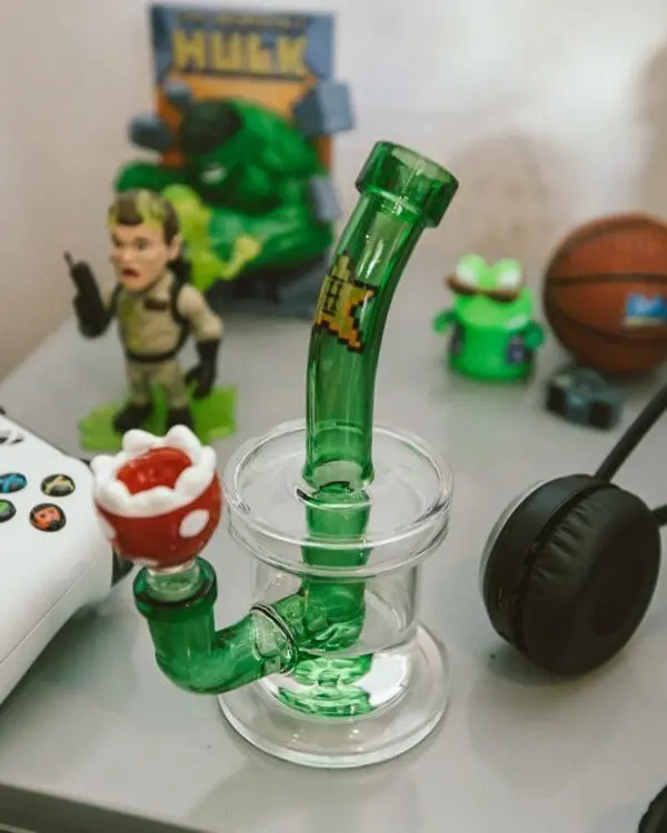 HEMPER Gaming Bong - Haze Smoke Shop USA - Vaporizers Super Store